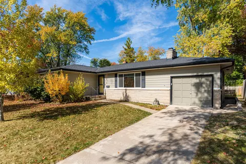 903 Sunnymeade Trl, Dekalb, IL 60115