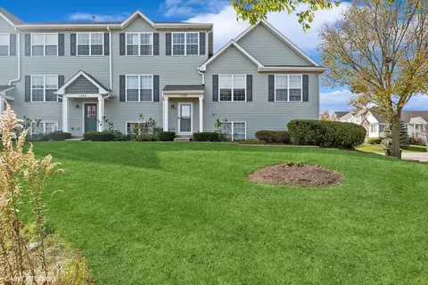1533 W Turtle Creek Ln, Round Lake, IL 60073