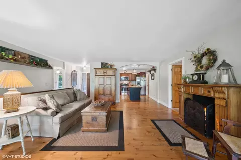 33 E Maple Ave, Cortland, IL 60112 photo 7