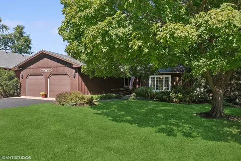 33 E Maple Ave, Cortland, IL 60112 photo 2