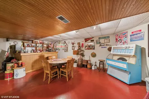 33 E Maple Ave, Cortland, IL 60112 photo 17