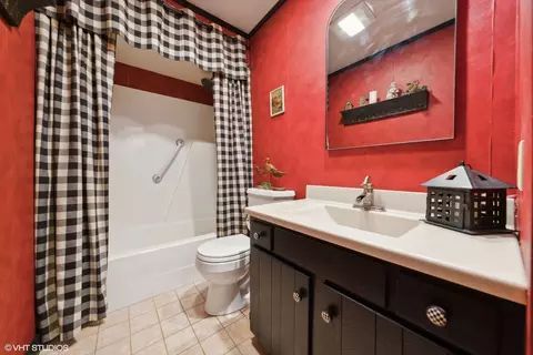 33 E Maple Ave, Cortland, IL 60112 photo 15