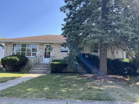 10821 S Oak Park Ave, Worth, IL 60482