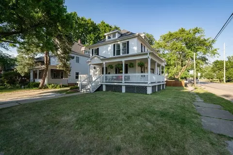 1101 Fell Ave, Bloomington, IL 61701 photo 2