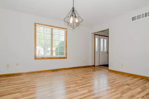 Living - 15222 S James St, Plainfield, IL 60544 photo 4 of 8