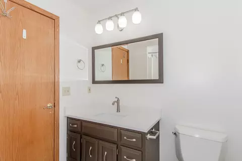 Bath - 15222 S James St, Plainfield, IL 60544 photo 8 of 10