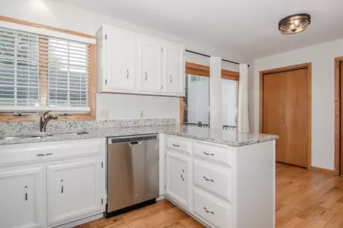 Kitchen - 15222 S James St, Plainfield, IL 60544 photo 5 of 7