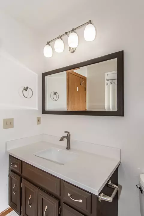 Bath - 15222 S James St, Plainfield, IL 60544 photo 9 of 10