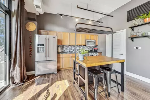 Kitchen - 811 W 15th Pl #314, Chicago, IL 60608 photo 1 of 4