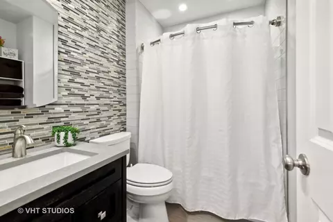 1100 Clark Ln, Des Plaines, IL 60016 photo 16