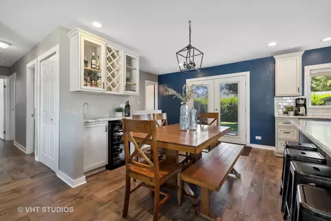 1100 Clark Ln, Des Plaines, IL 60016 photo 8