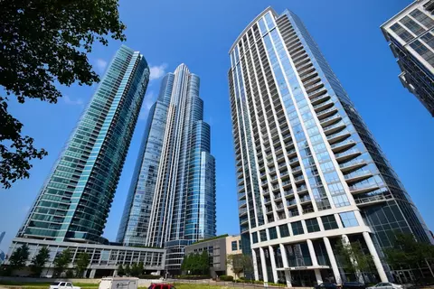 1235 S Prairie Ave #3604, Chicago, IL 60605