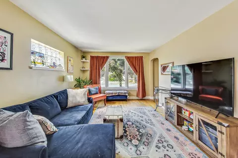 Living - 448 Beloit Ave, Forest Park, IL 60130 photo 3 of 4