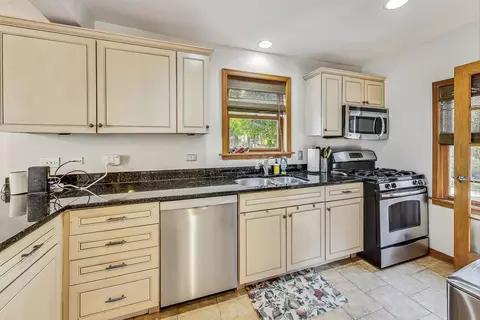 Kitchen - 448 Beloit Ave, Forest Park, IL 60130 photo 2 of 3