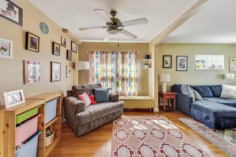 Living - 448 Beloit Ave, Forest Park, IL 60130 photo 4 of 4