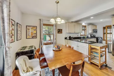 Dining - 448 Beloit Ave, Forest Park, IL 60130 photo 2 of 3
