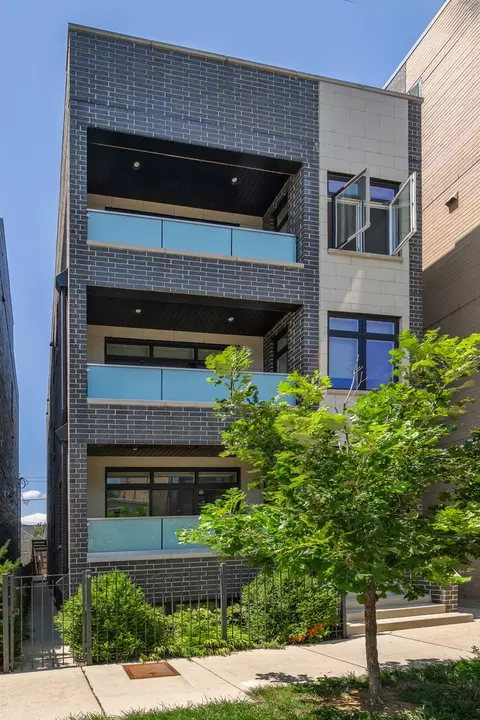 1850 N California Ave #1, Chicago, IL 60647