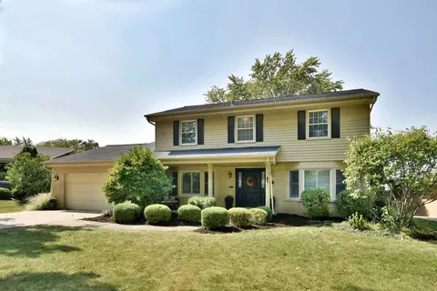 654 S Fern Ct, Elmhurst, IL 60126