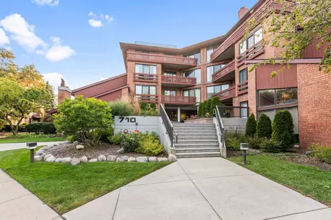 710 Waukegan Rd #201, Glenview, IL 60025