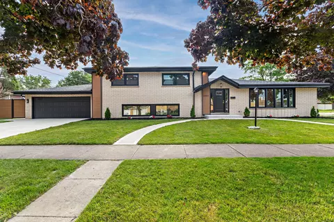 2441 Boeger Ave, Westchester, IL 60154