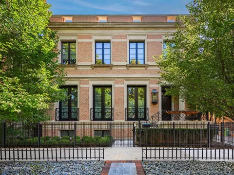 2049 W Dickens Ave, Chicago, IL 60647