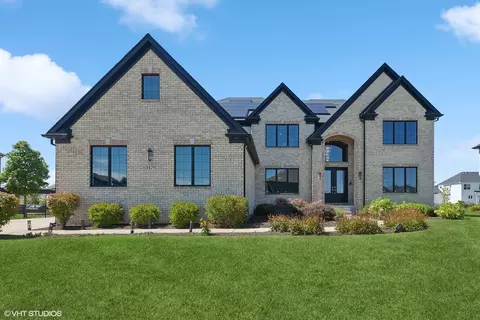4479 Sassafras Ln, Naperville, IL 60564