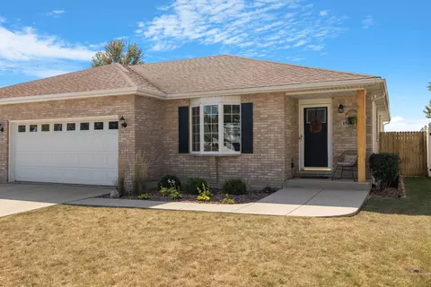 15651 W Waterford Ln, Manhattan, IL 60442