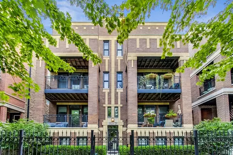 3323 N Seminary Ave #3S, Chicago, IL 60657