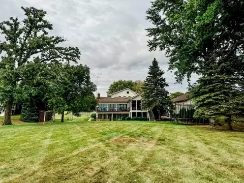 393 Holiday Dr, Lake Holiday, IL 60552