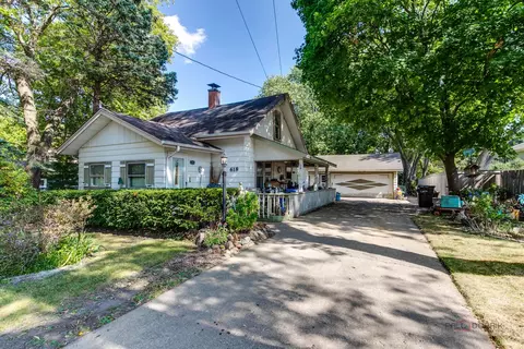 618 S Stewart Ave, Libertyville, IL 60048