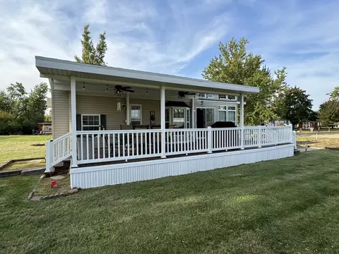 25-116 Woodhaven Lks, Sublette, IL 61367