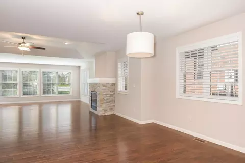 1401 Monterey Pine Dr, Normal, IL 61761 photo 10