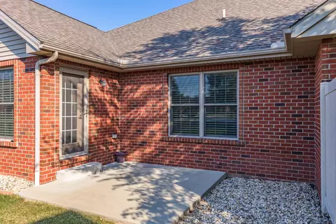 1401 Monterey Pine Dr, Normal, IL 61761 photo 30