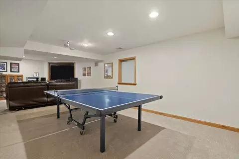 1650 Nicholson Dr, Hoffman Estates, IL 60192 photo 35