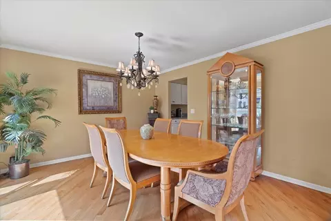 1650 Nicholson Dr, Hoffman Estates, IL 60192 photo 8