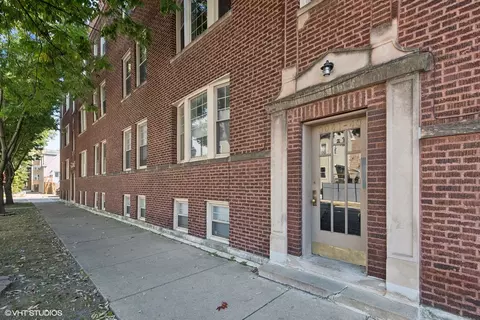 3043 W Belle Plaine Ave #1, Chicago, IL 60618