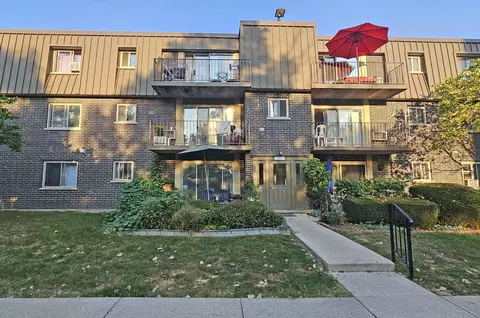 570 Fairway View Dr #3E, Wheeling, IL 60090