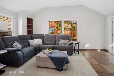3206 Crestwood Ln, Glenview, IL 60025 photo 18