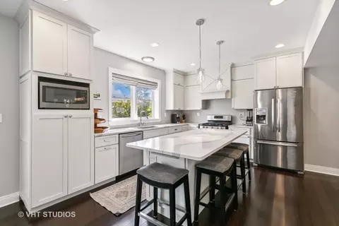 Kitchen - 11421 S Champlain Ave, Chicago, IL 60628 photo 2 of 4