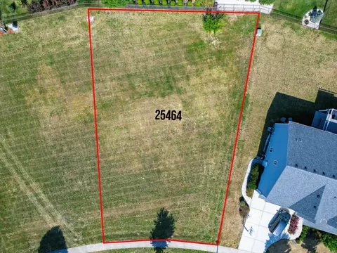 25464 Prairiewood Ln, Shorewood, IL 60404
