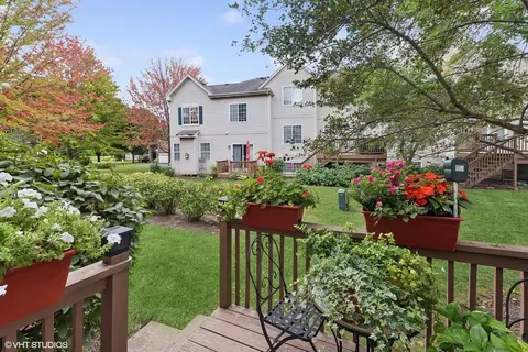Exterior - 1807 Maureen Dr, Hoffman Estates, IL 60192 photo 2 of 3