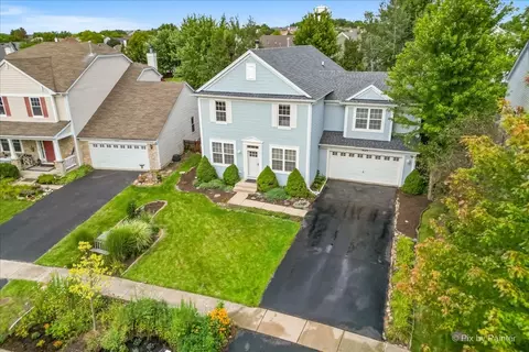 414 Red Sky Dr, Saint Charles, IL 60175