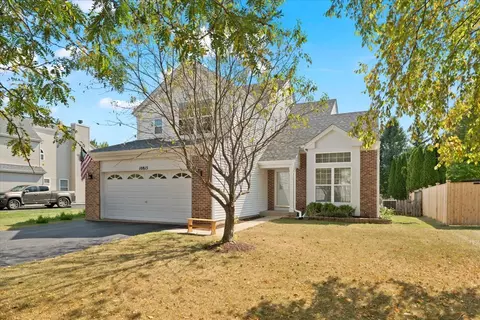 10815 Shenandoah Ct, Huntley, IL 60142