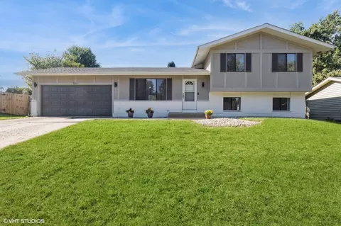 511 Silbury Ct, Mchenry, IL 60050