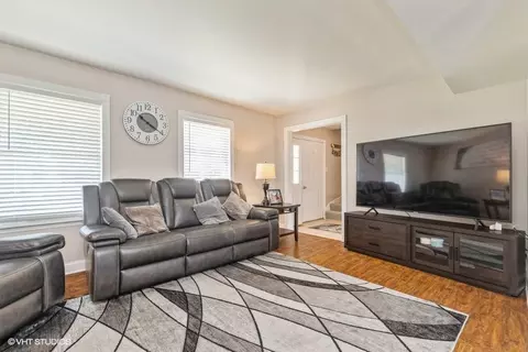 Living - 1320 Old Mill Ln, Algonquin, IL 60102 photo 2 of 3