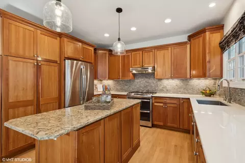 Kitchen - 1005 N Scott St, Wheaton, IL 60187 photo 2 of 4