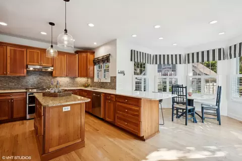 Kitchen - 1005 N Scott St, Wheaton, IL 60187 photo 3 of 4