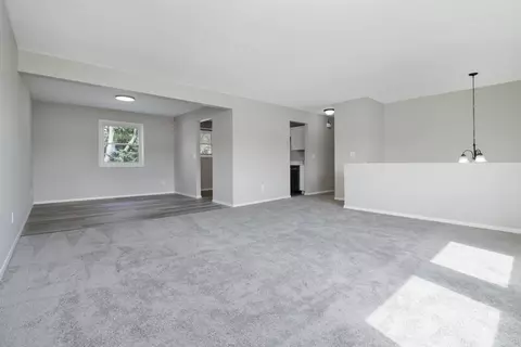 725 S Towanda Ave, Normal, IL 61761 photo 4