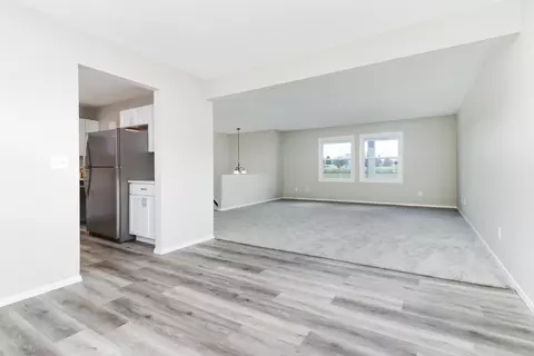 725 S Towanda Ave, Normal, IL 61761 photo 8