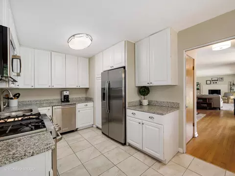 801 Windsor Rd, Glenview, IL 60025 photo 8